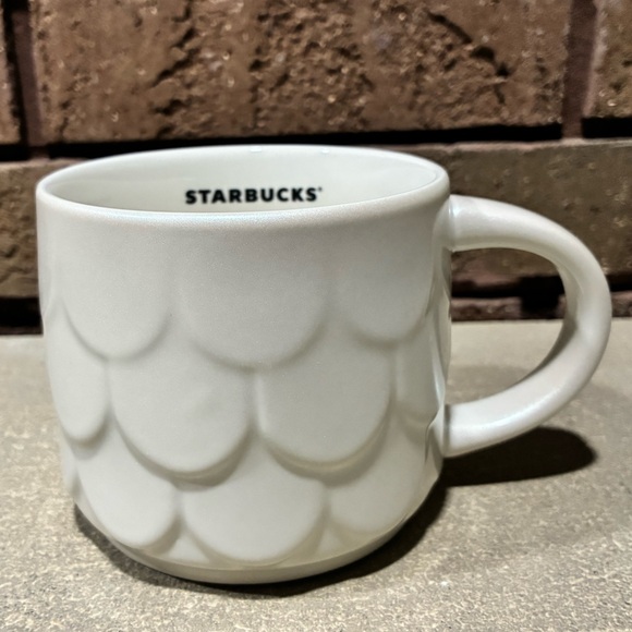 Starbucks White Ceramic Iridescent Mermaid Scale 14oz Mug - Picture 1 of 4